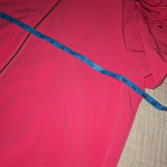 CHICO'S Zenergy Cutout Jacket, Azalea HOT PINK Gold Zip Front Embroidered NWT - Picture 3 of 16